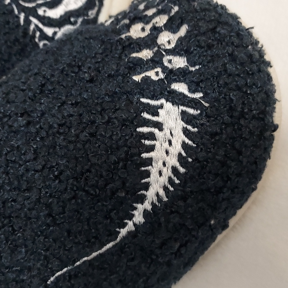 S + R Dino Kids Slippers - Picture 7 of 11